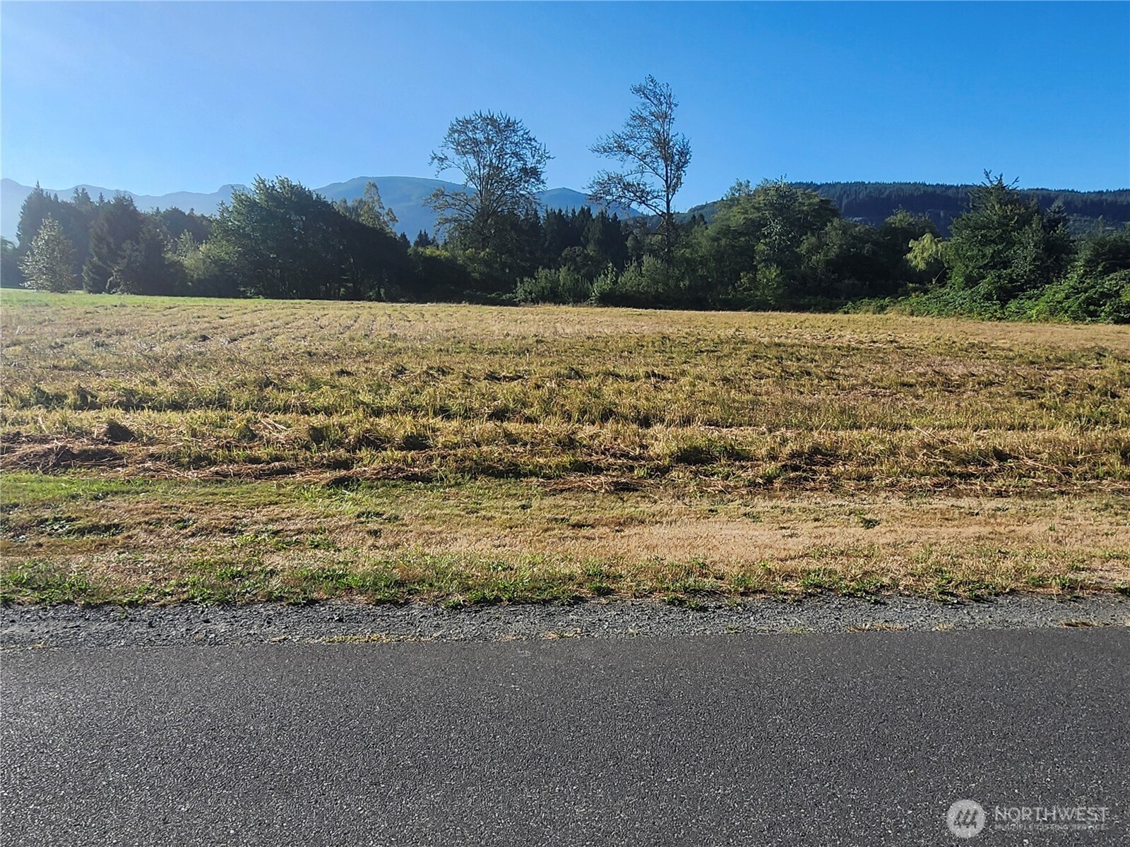 1333 Railroad Avenue Property Photo 1