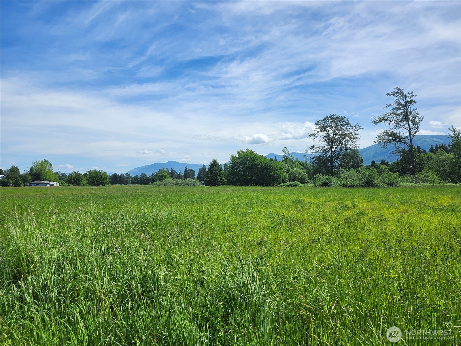 1333 Railroad Avenue Property Photo 4