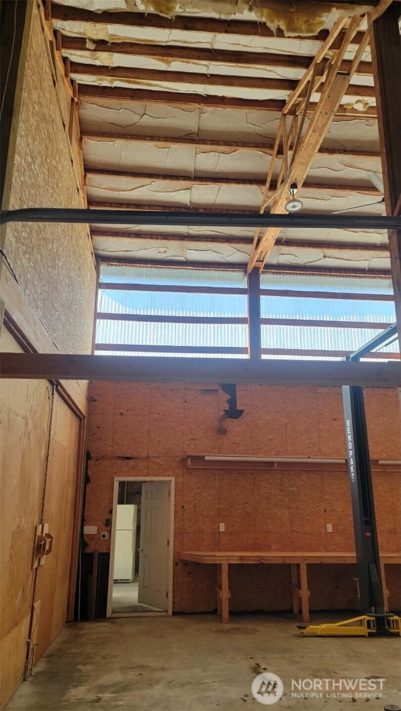 30543 Hwy 20 Property Photo 11