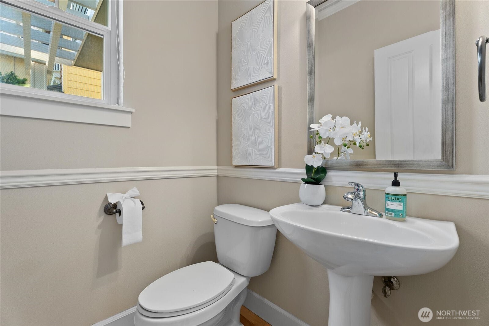 822 235th Place Property Photo 6