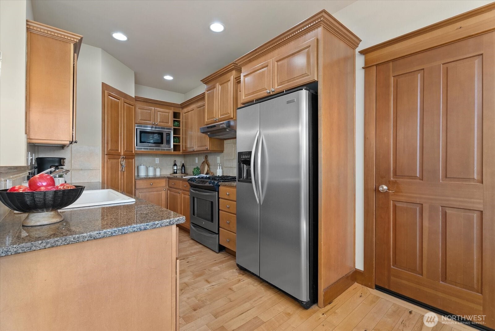 822 235th Place Property Photo 11