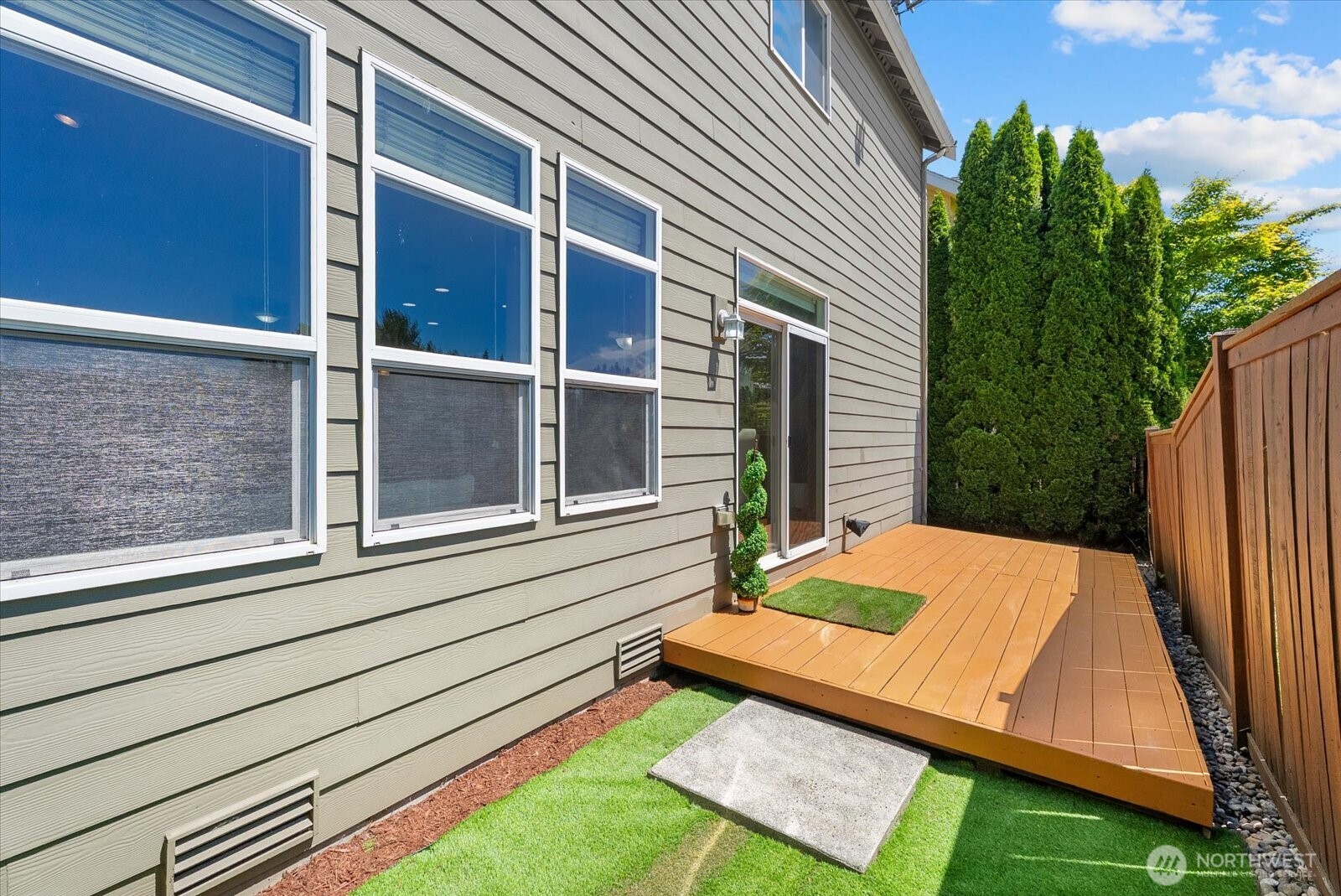822 235th Place Property Photo 27