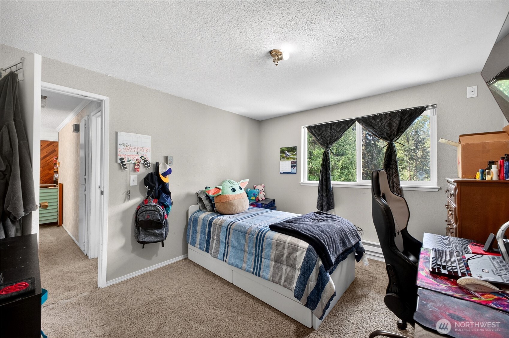 4216 W Tapps Drive Property Photo 12