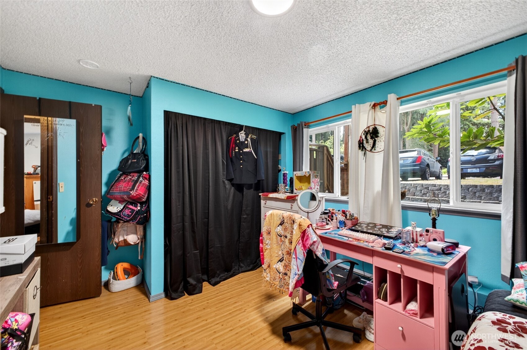 4216 W Tapps Drive Property Photo 17