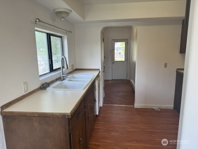 940 Edith Avenue Property Photo 4
