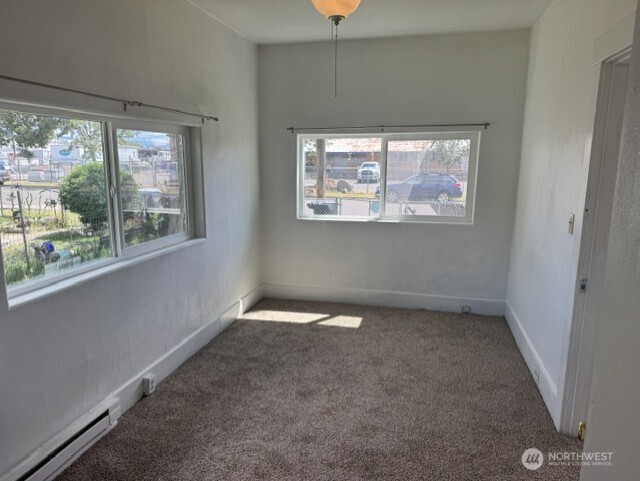 940 Edith Avenue Property Photo 8