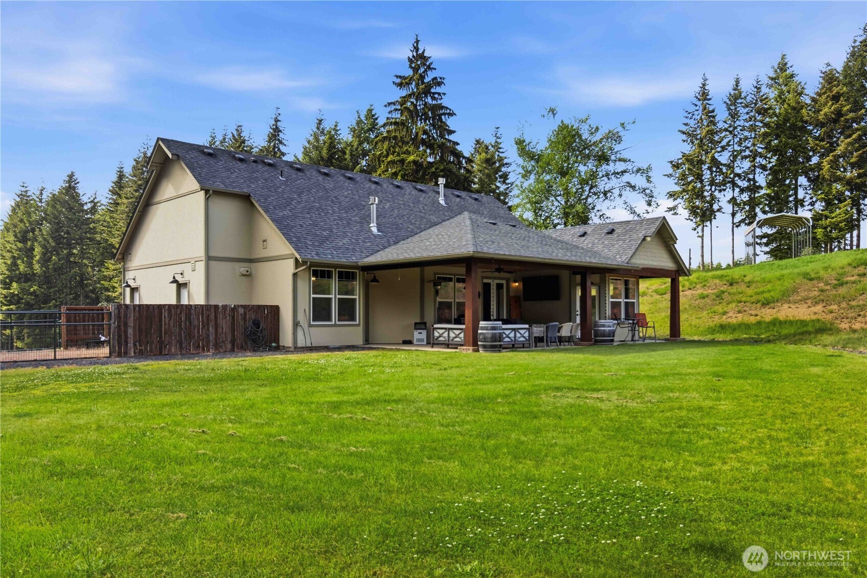 30 Forest Heights Property Photo 3