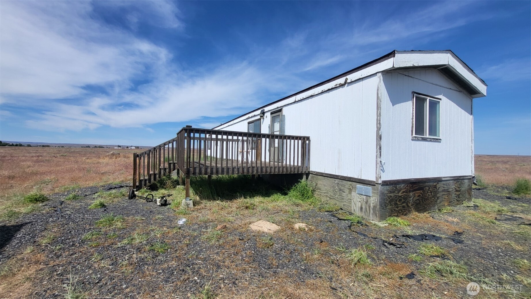 2750 Ne Rd 16 Property Photo 1