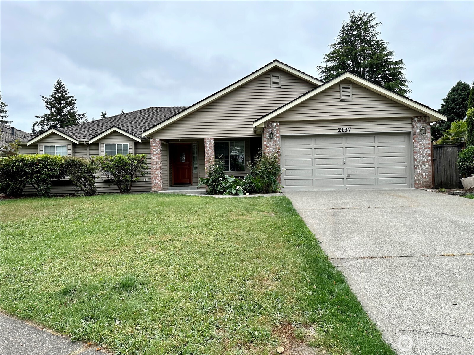 2137 Springview Drive Property Photo 1