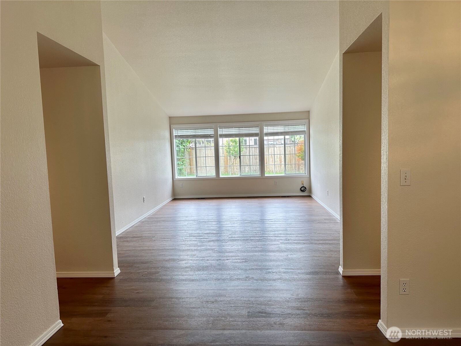 2137 Springview Drive Property Photo 9