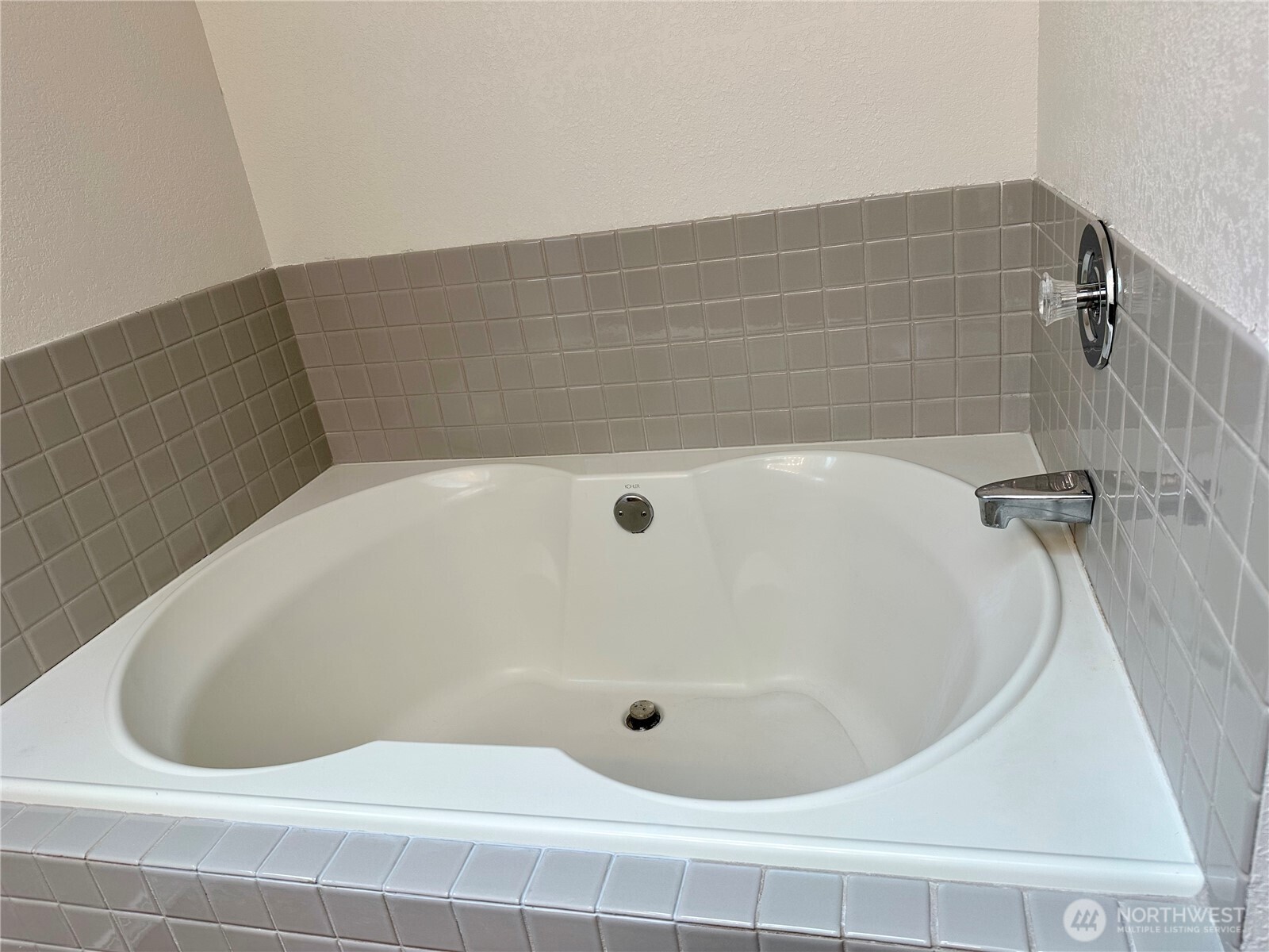 2137 Springview Drive Property Photo 25