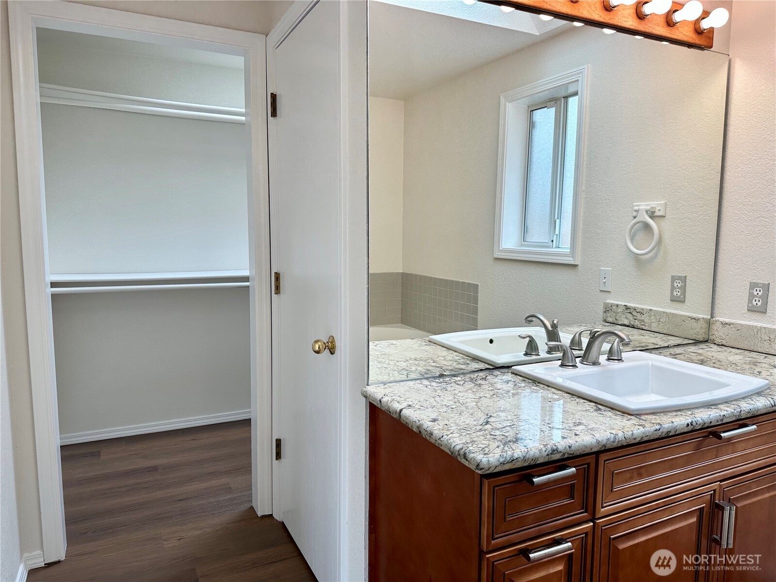 2137 Springview Drive Property Photo 27