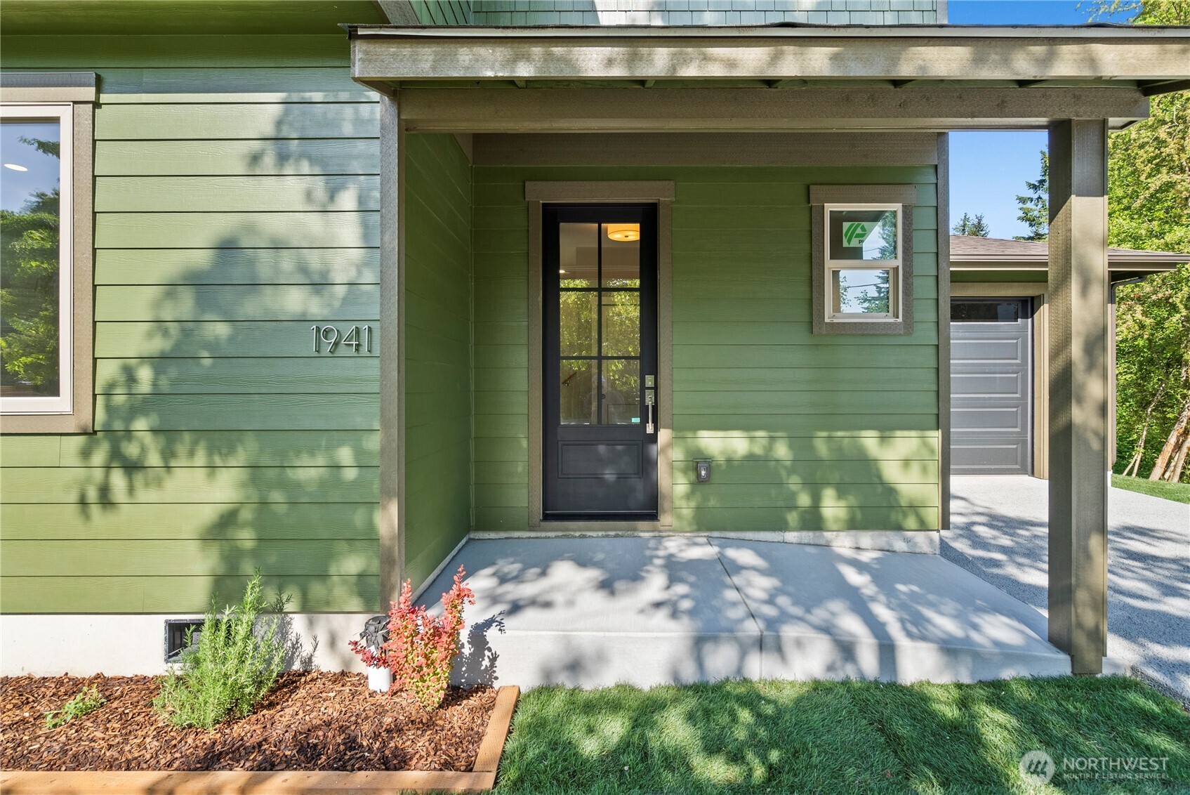 1941 Division Street Property Photo 2