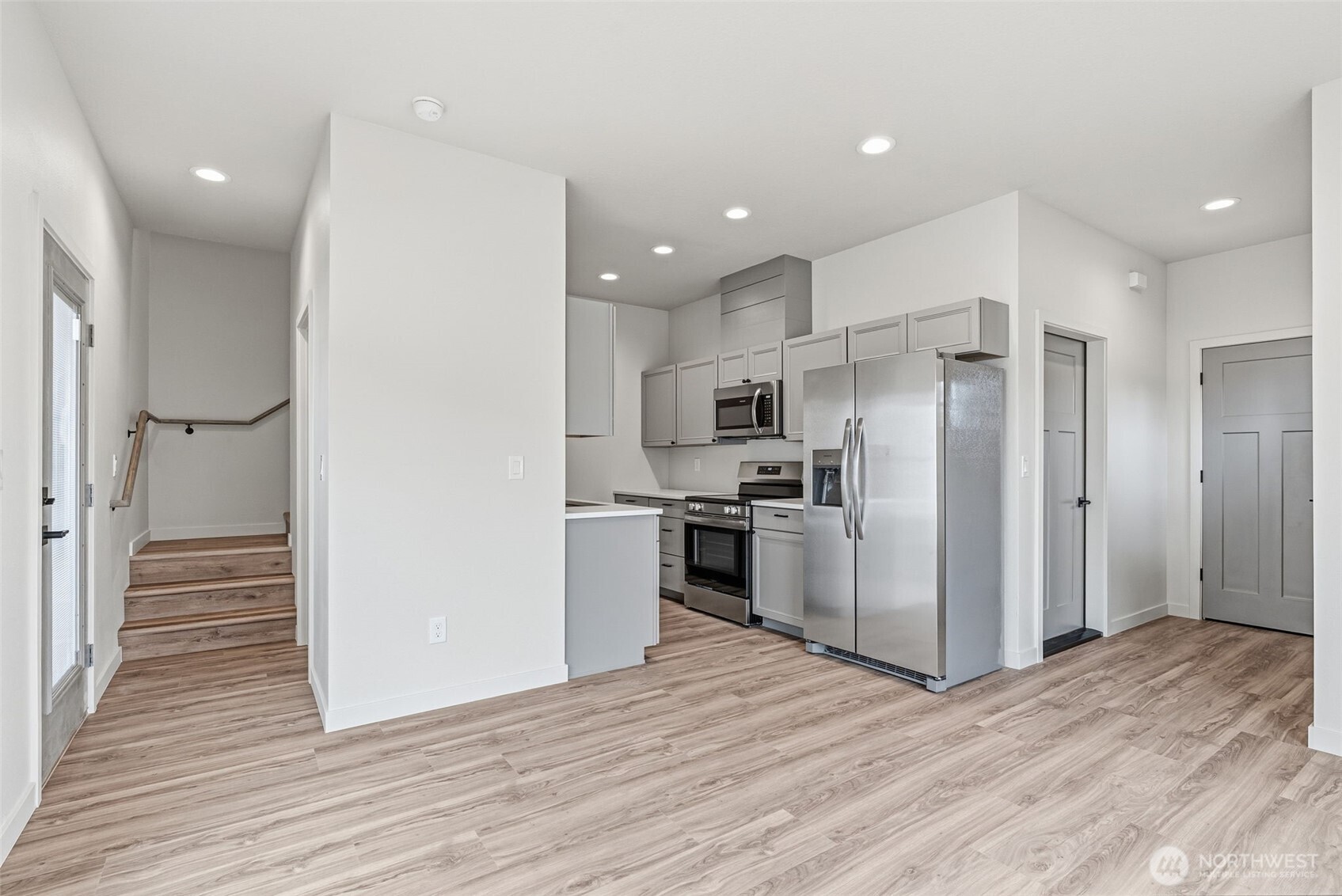 230 Glengate Street Property Photo 4
