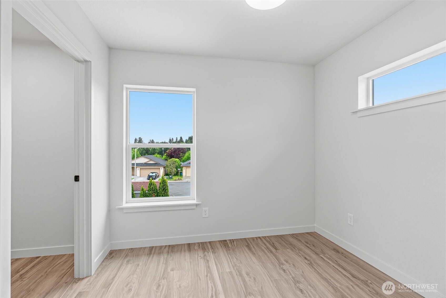 230 Glengate Street Property Photo 9