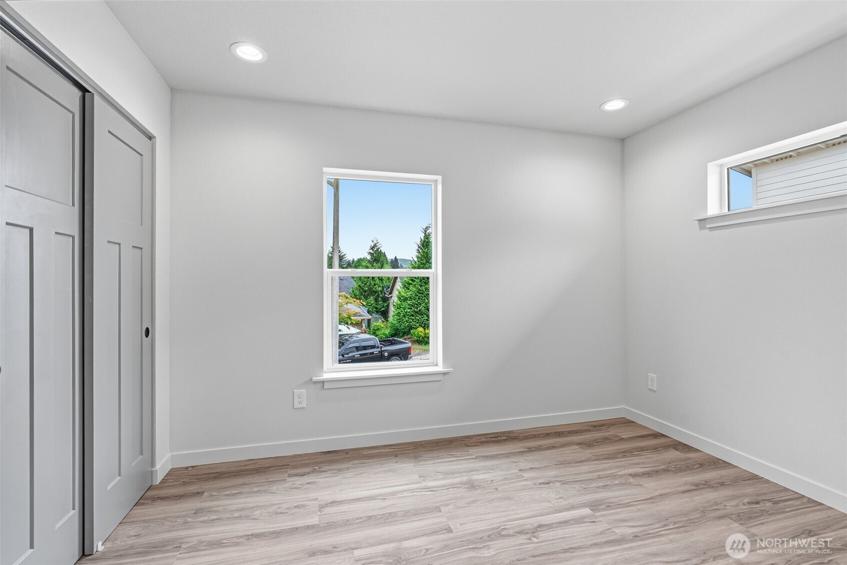 230 Glengate Street Property Photo 15
