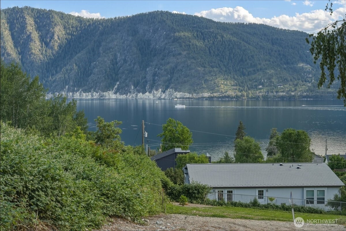 241 Lakeshore Drive Property Photo 19