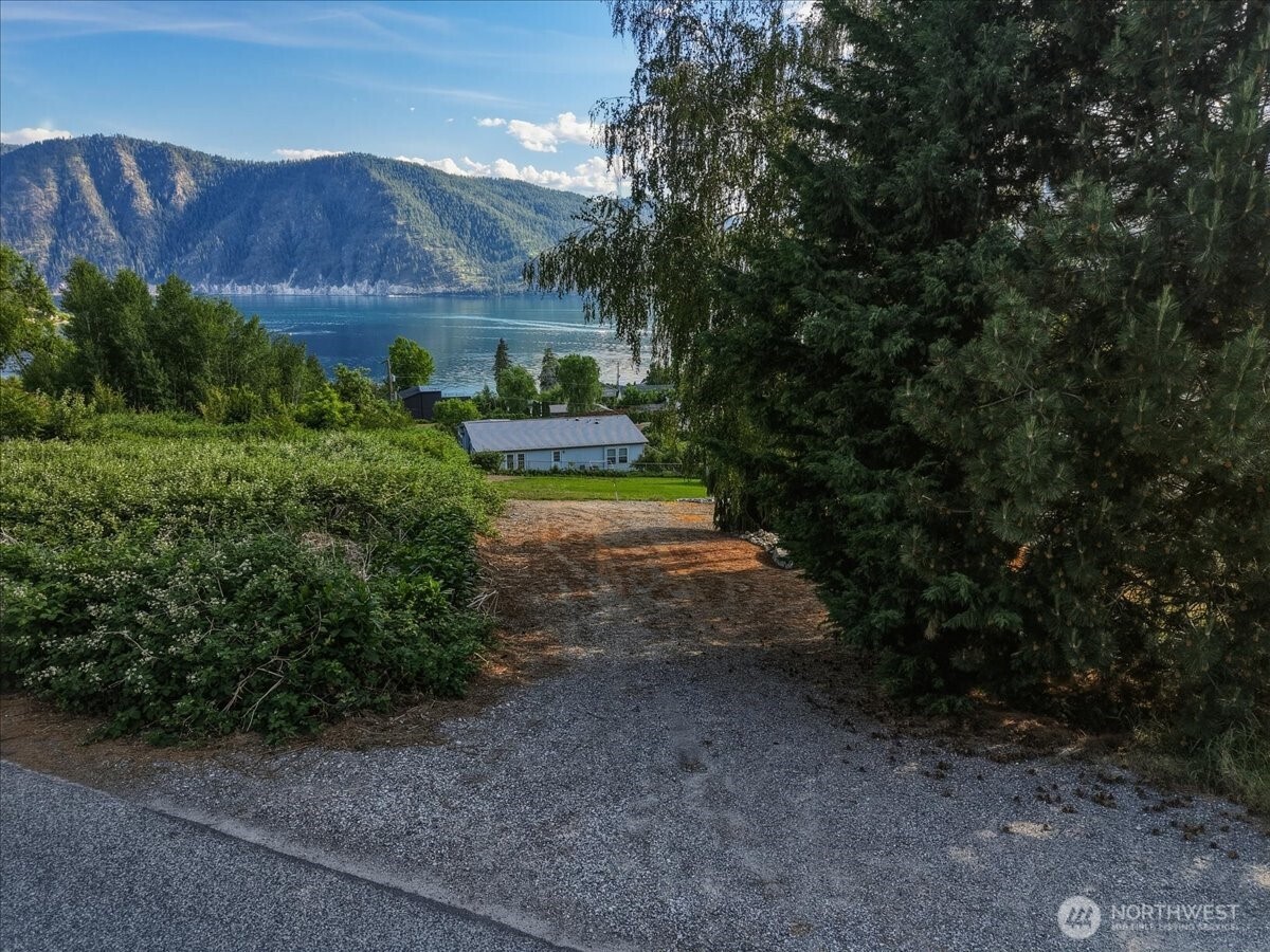 241 Lakeshore Drive Property Photo 24