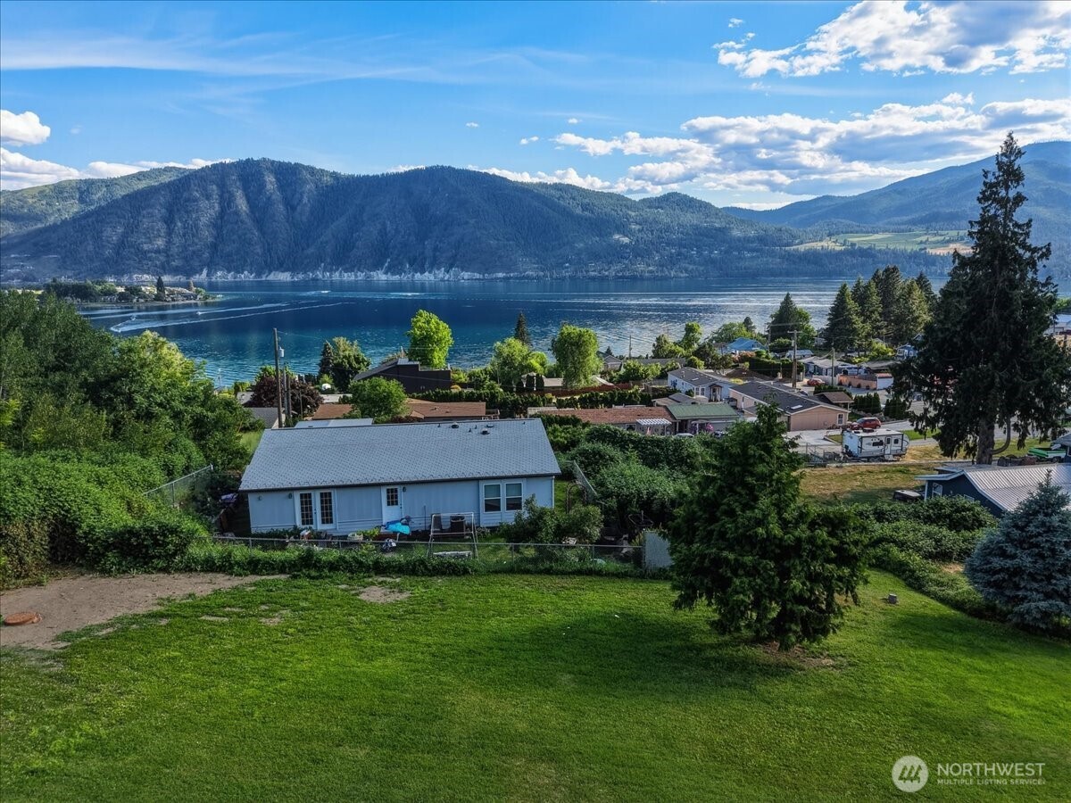 241 Lakeshore Drive Property Photo 35