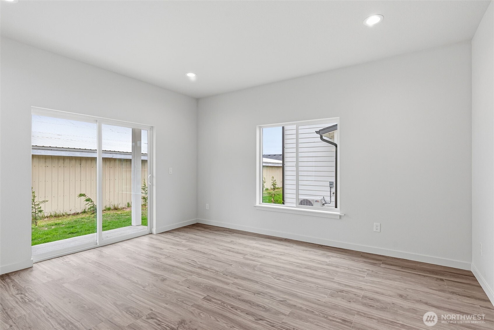 210 Glengate Street Property Photo 11