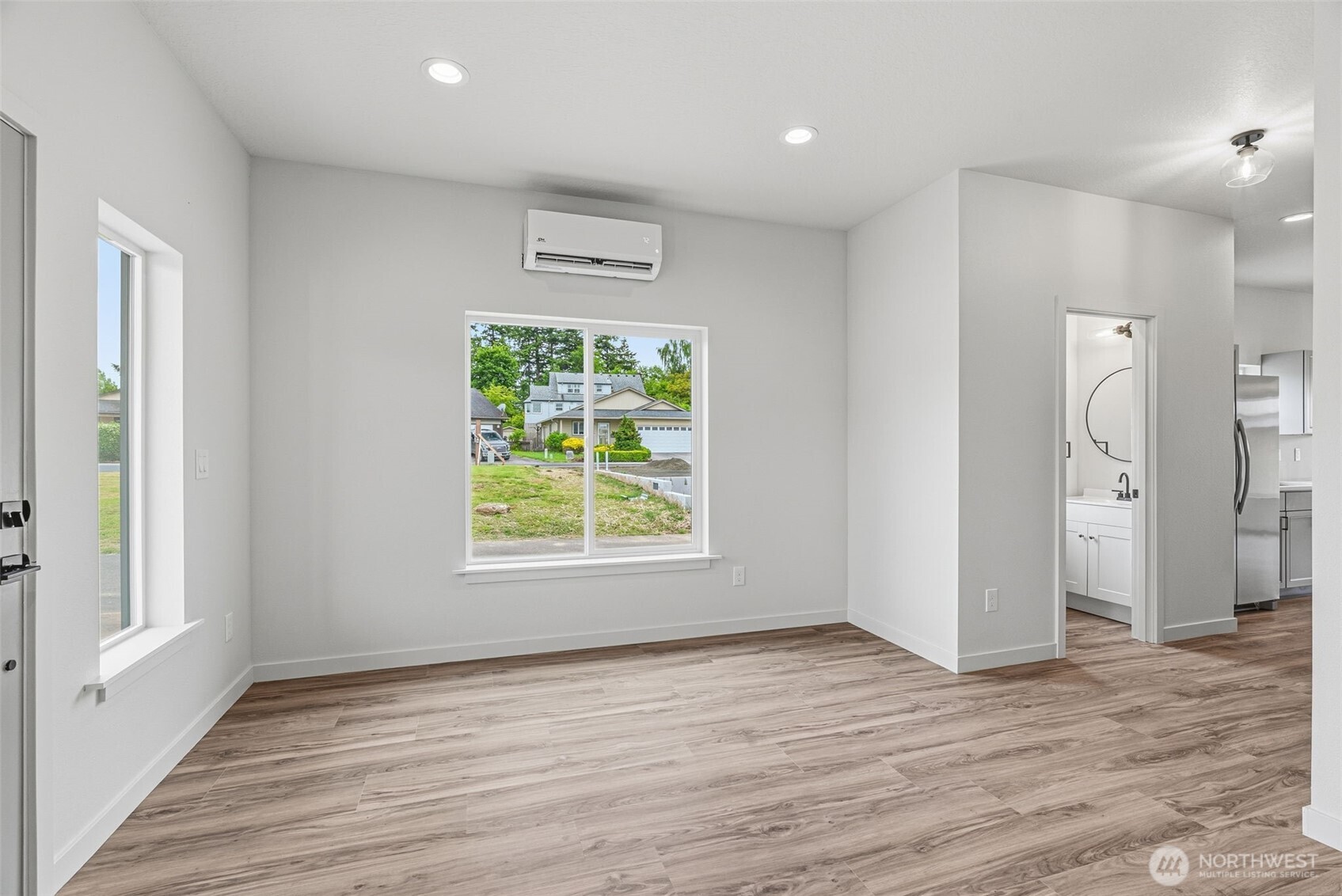 210 Glengate Street Property Photo 13