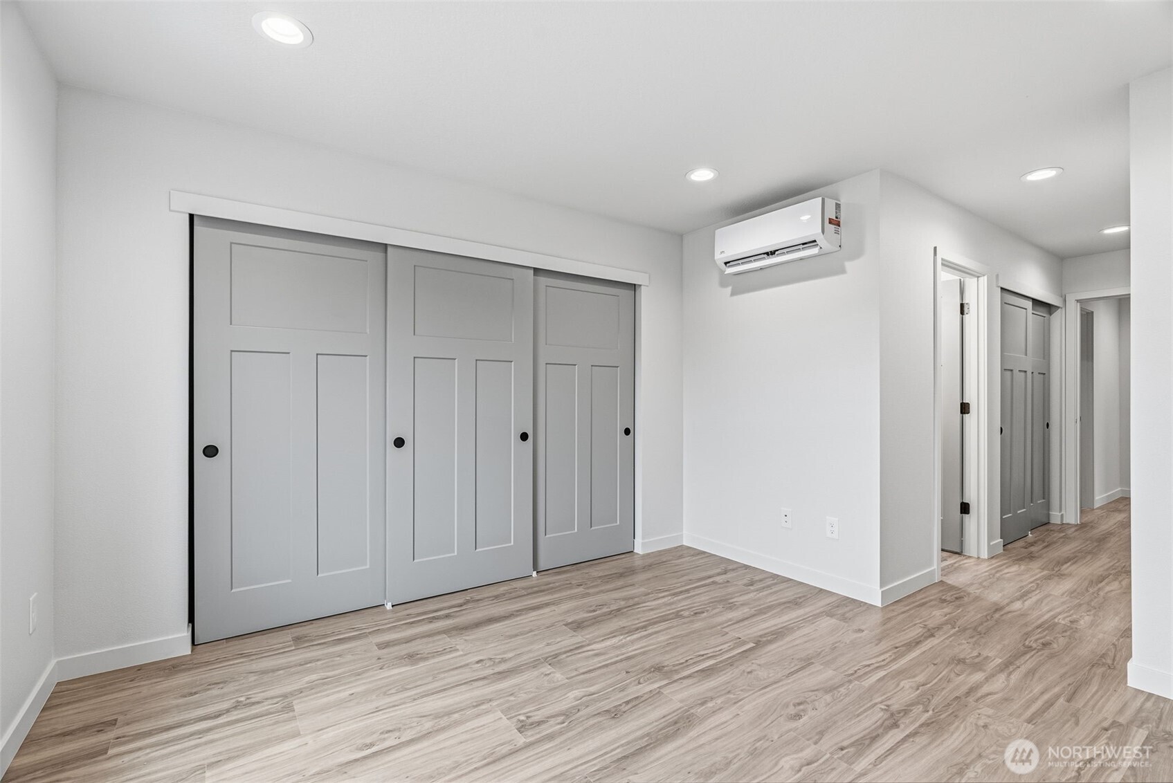 210 Glengate Street Property Photo 15