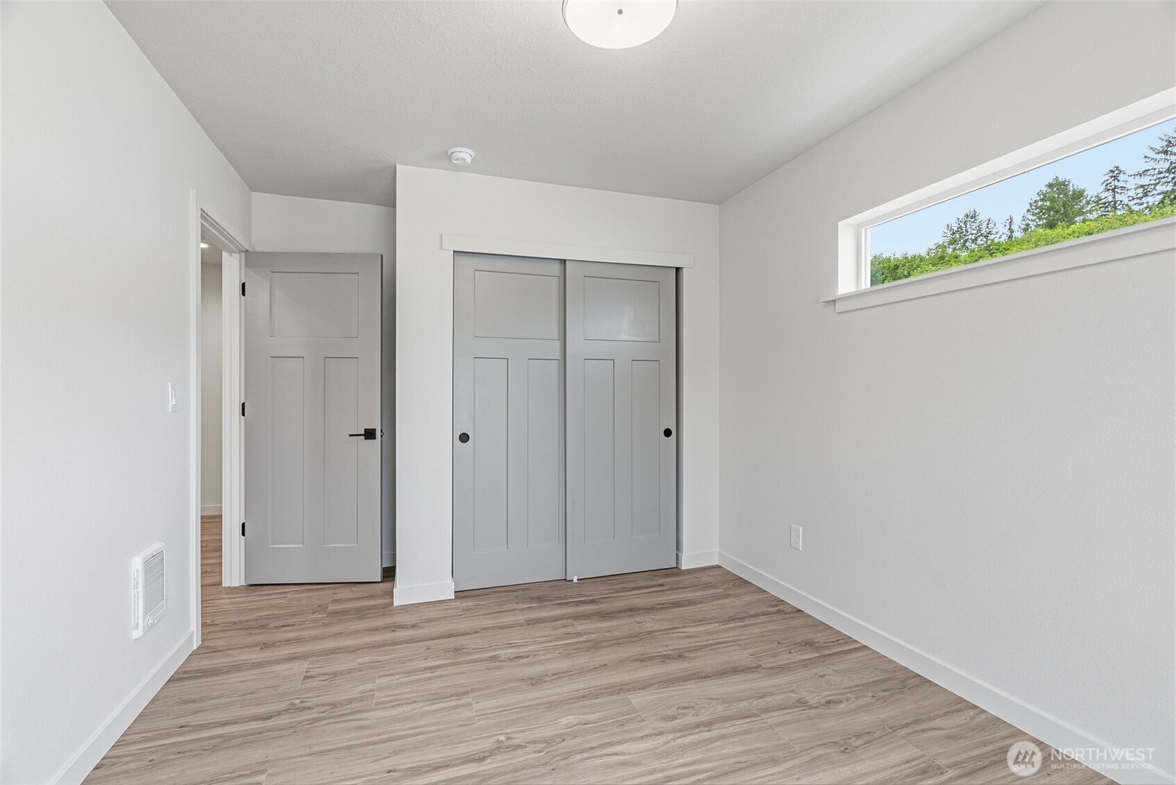 210 Glengate Street Property Photo 19