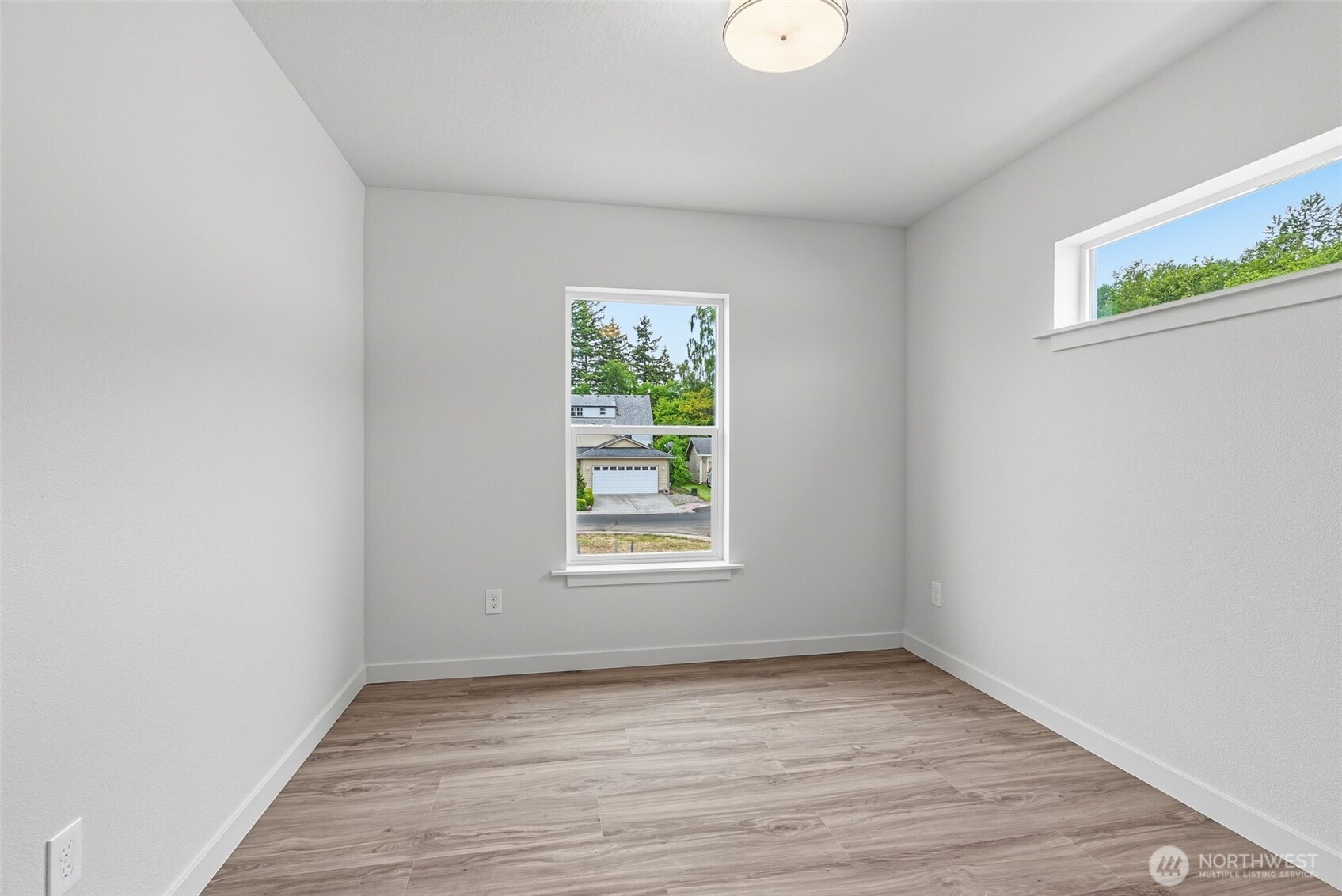 210 Glengate Street Property Photo 21