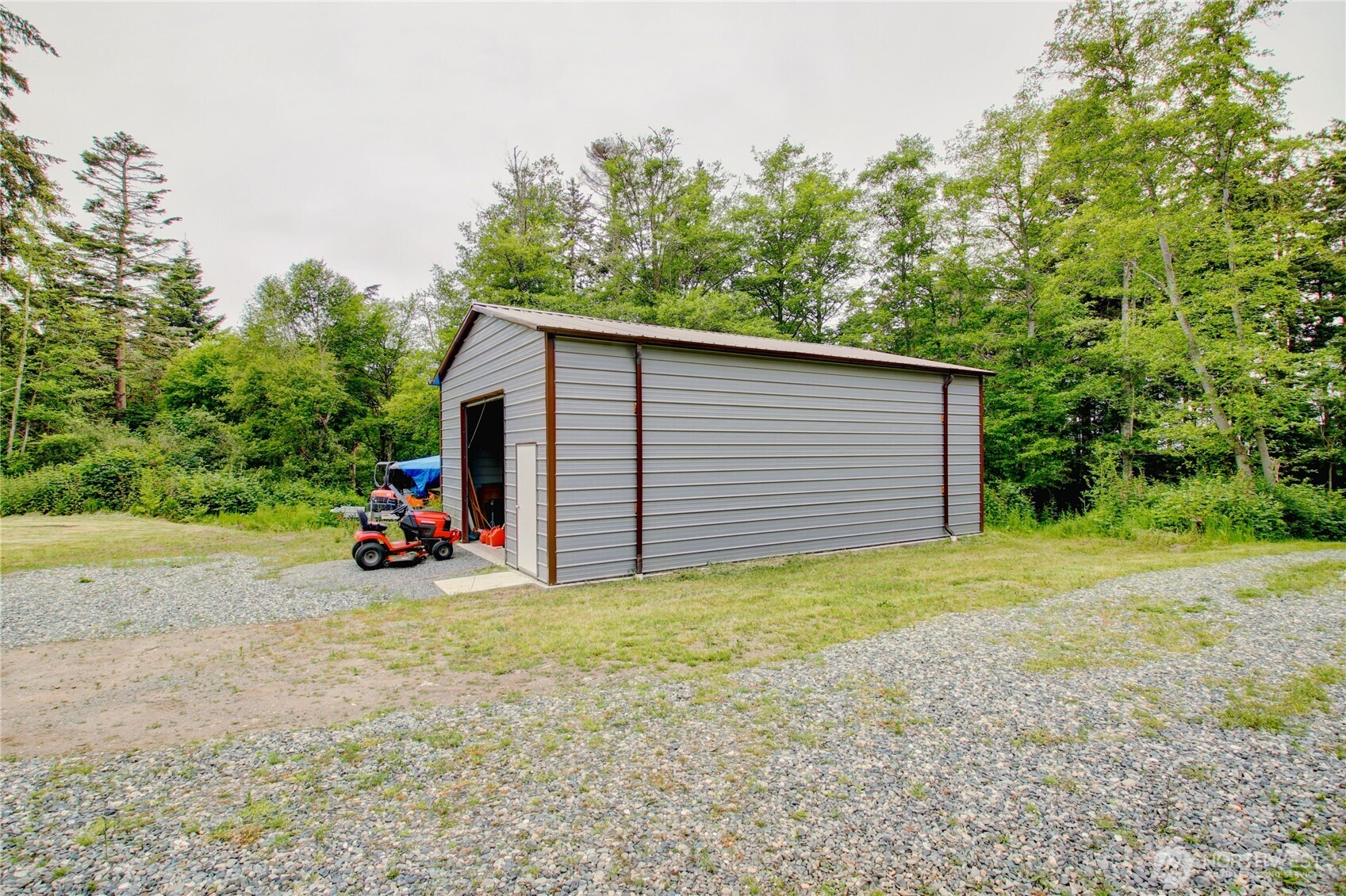 2999 Heller Road Property Photo 9