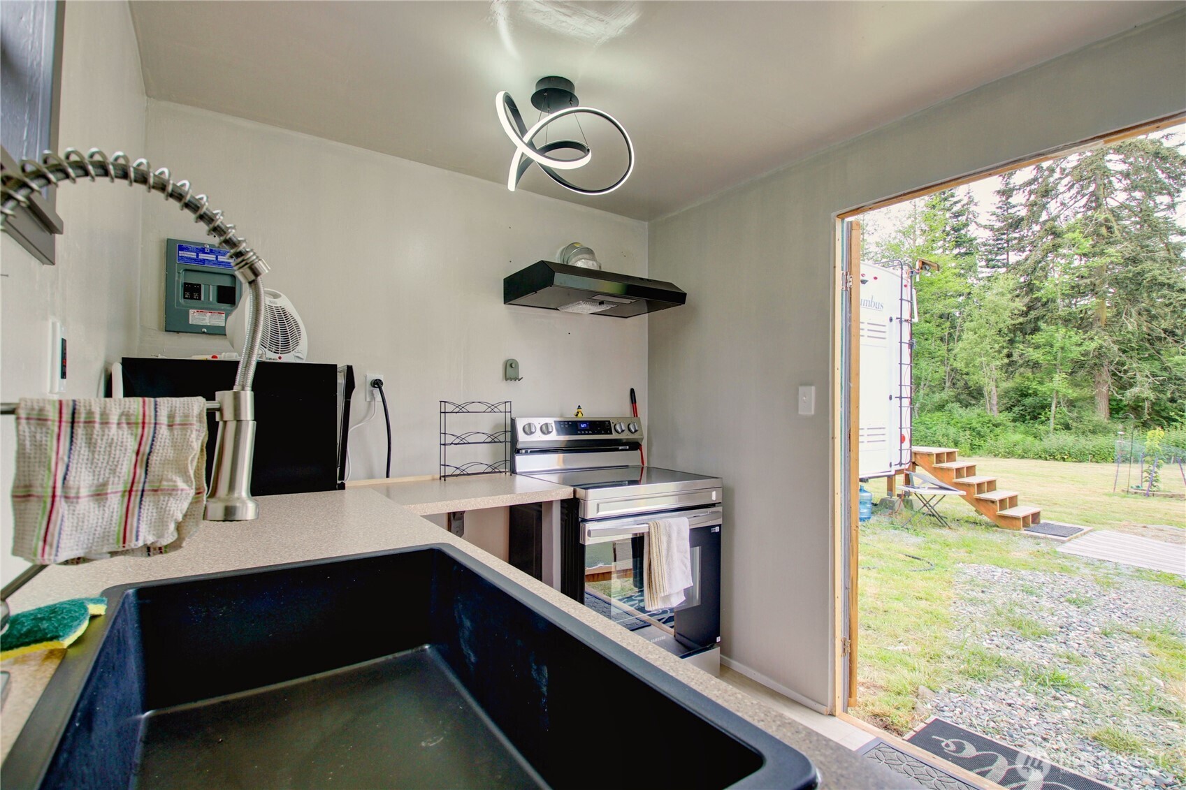 2999 Heller Road Property Photo 28