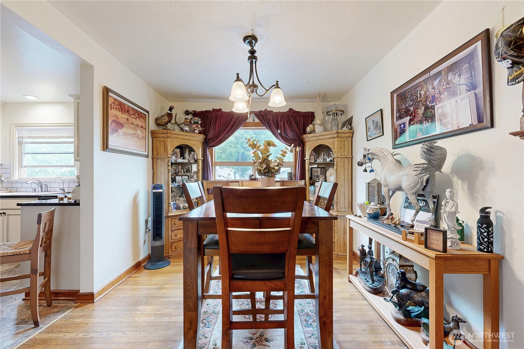 558 Juniper Street Property Photo 8