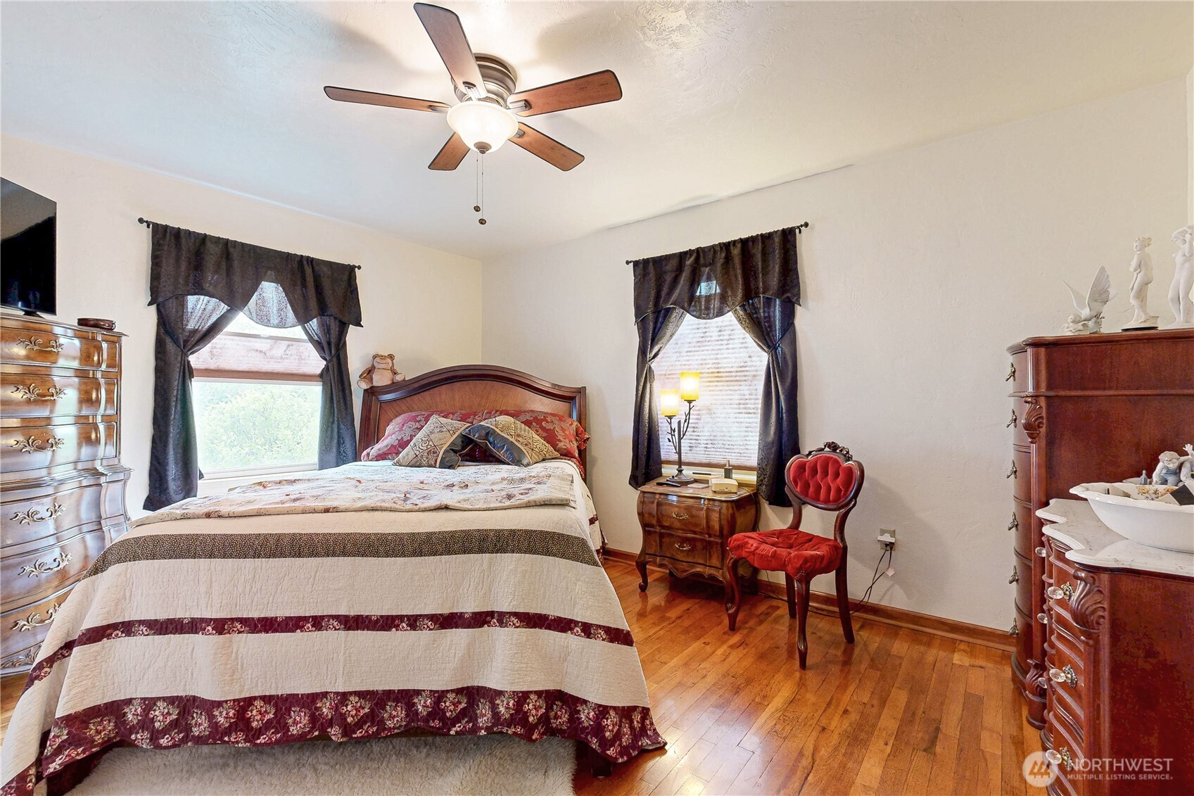 558 Juniper Street Property Photo 17