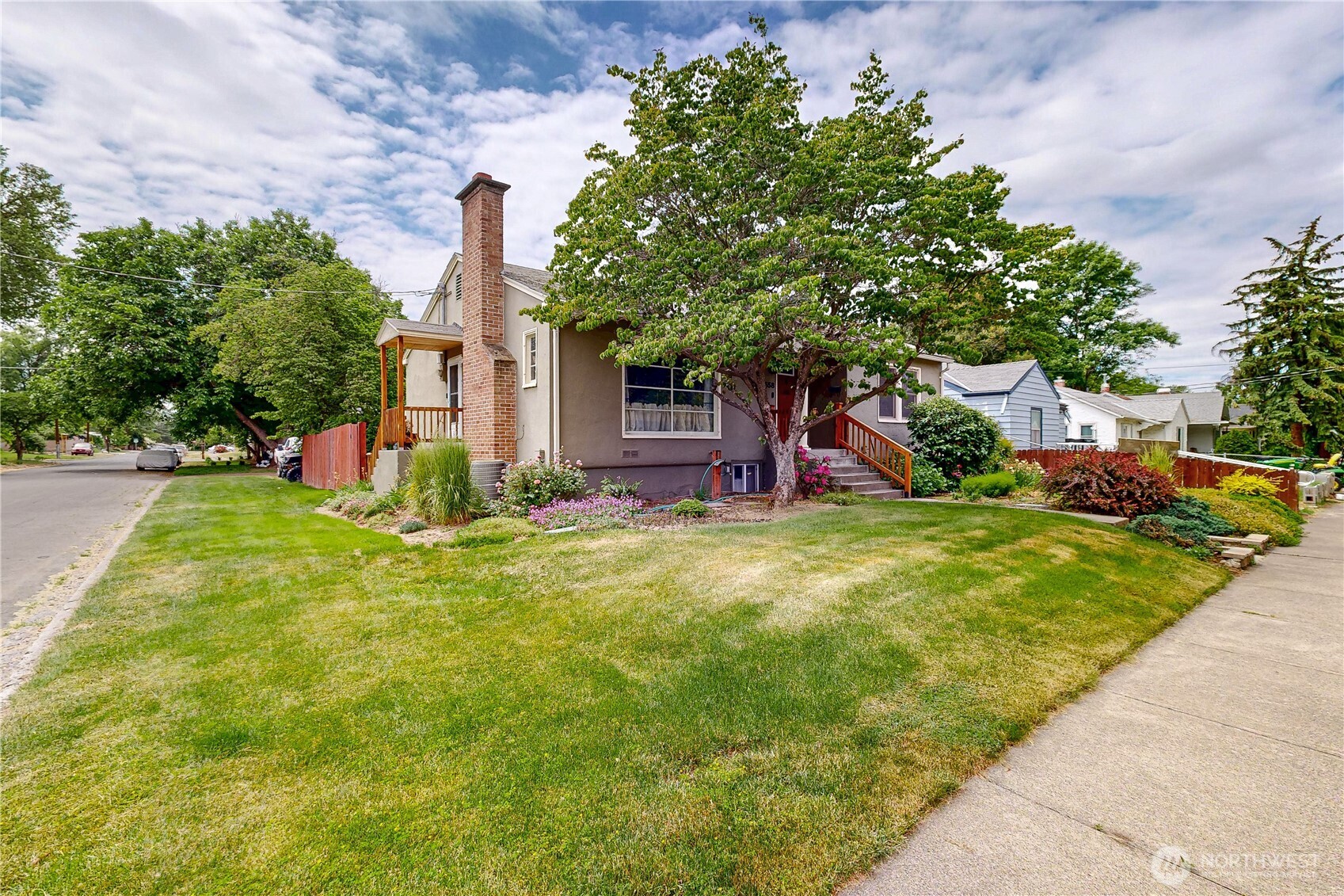 558 Juniper Street Property Photo 32
