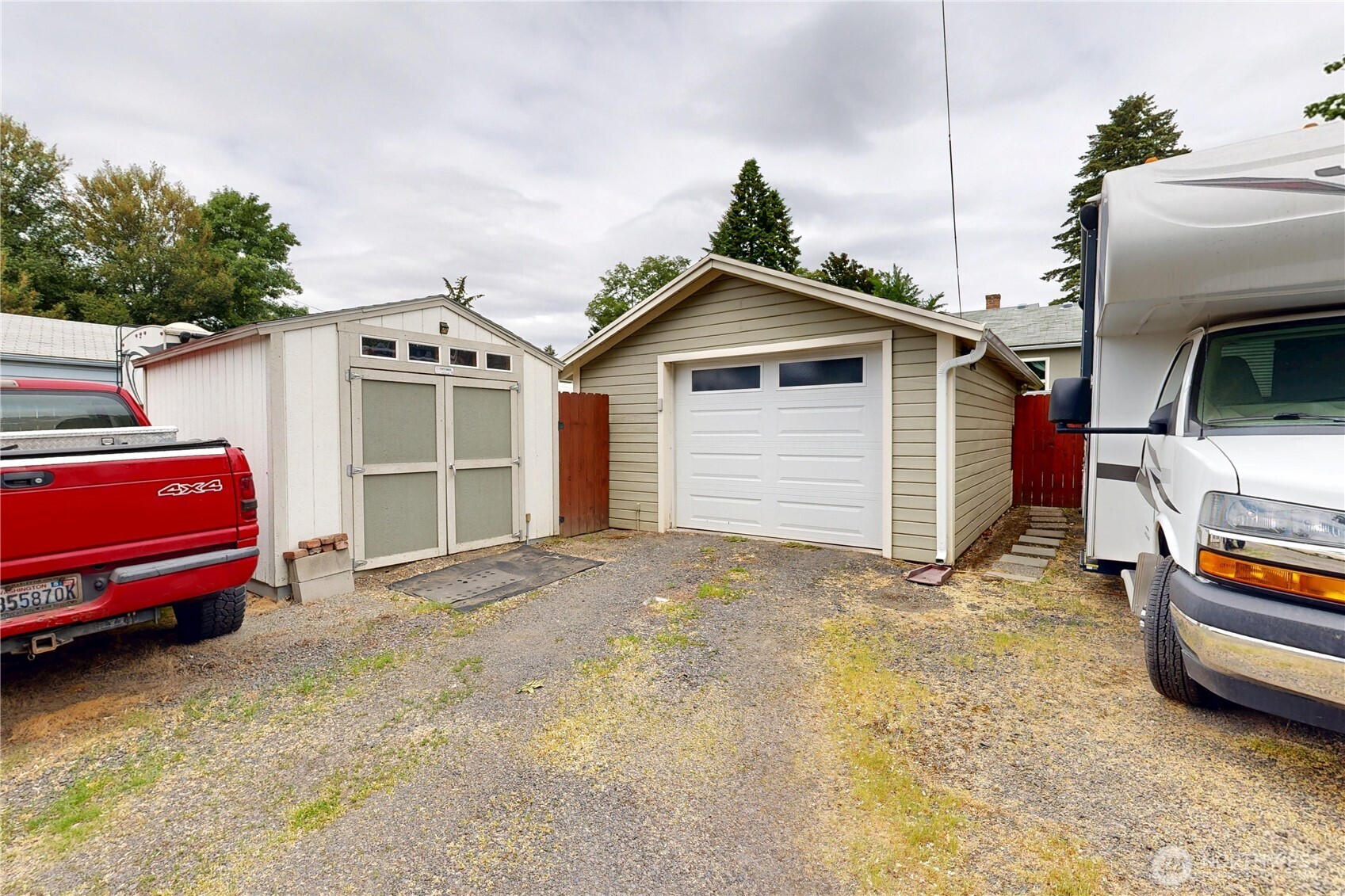 558 Juniper Street Property Photo 35