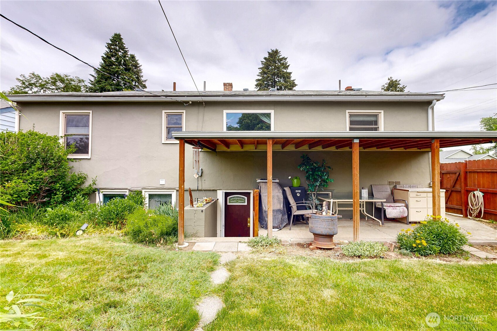 558 Juniper Street Property Photo 36