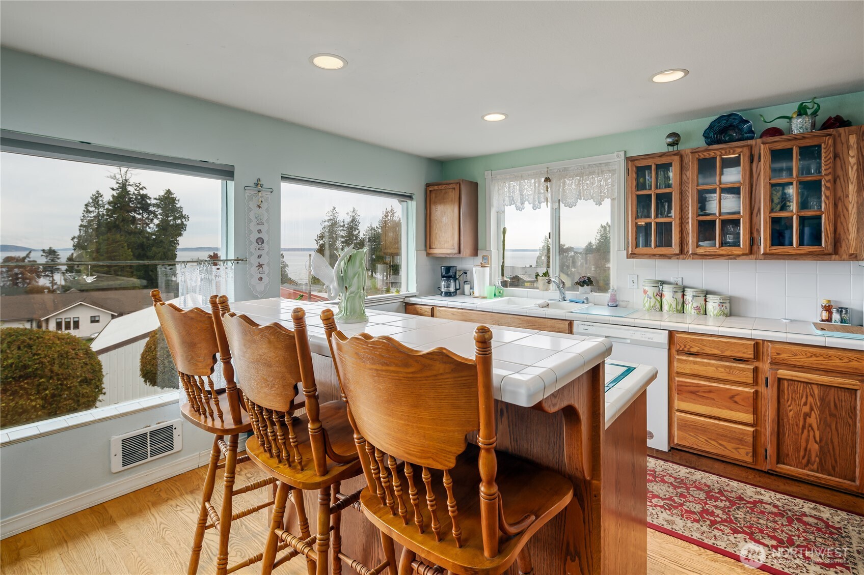 243 Henning Drive Property Photo 11