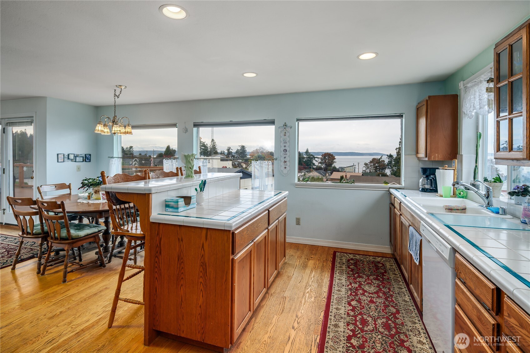 243 Henning Drive Property Photo 12