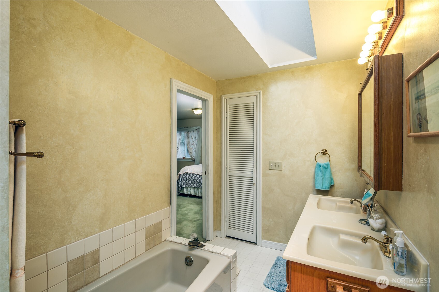 243 Henning Drive Property Photo 24