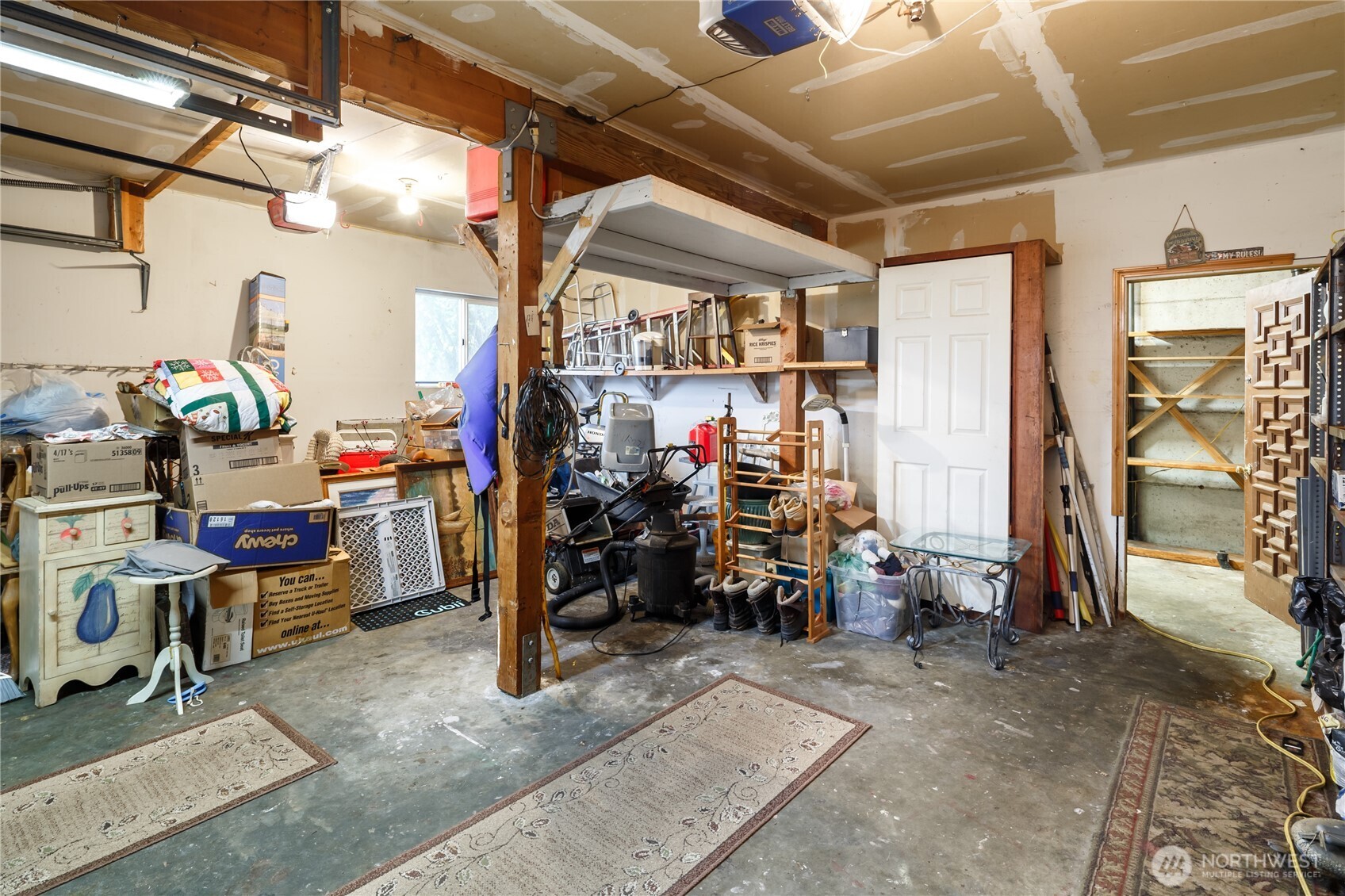 243 Henning Drive Property Photo 29