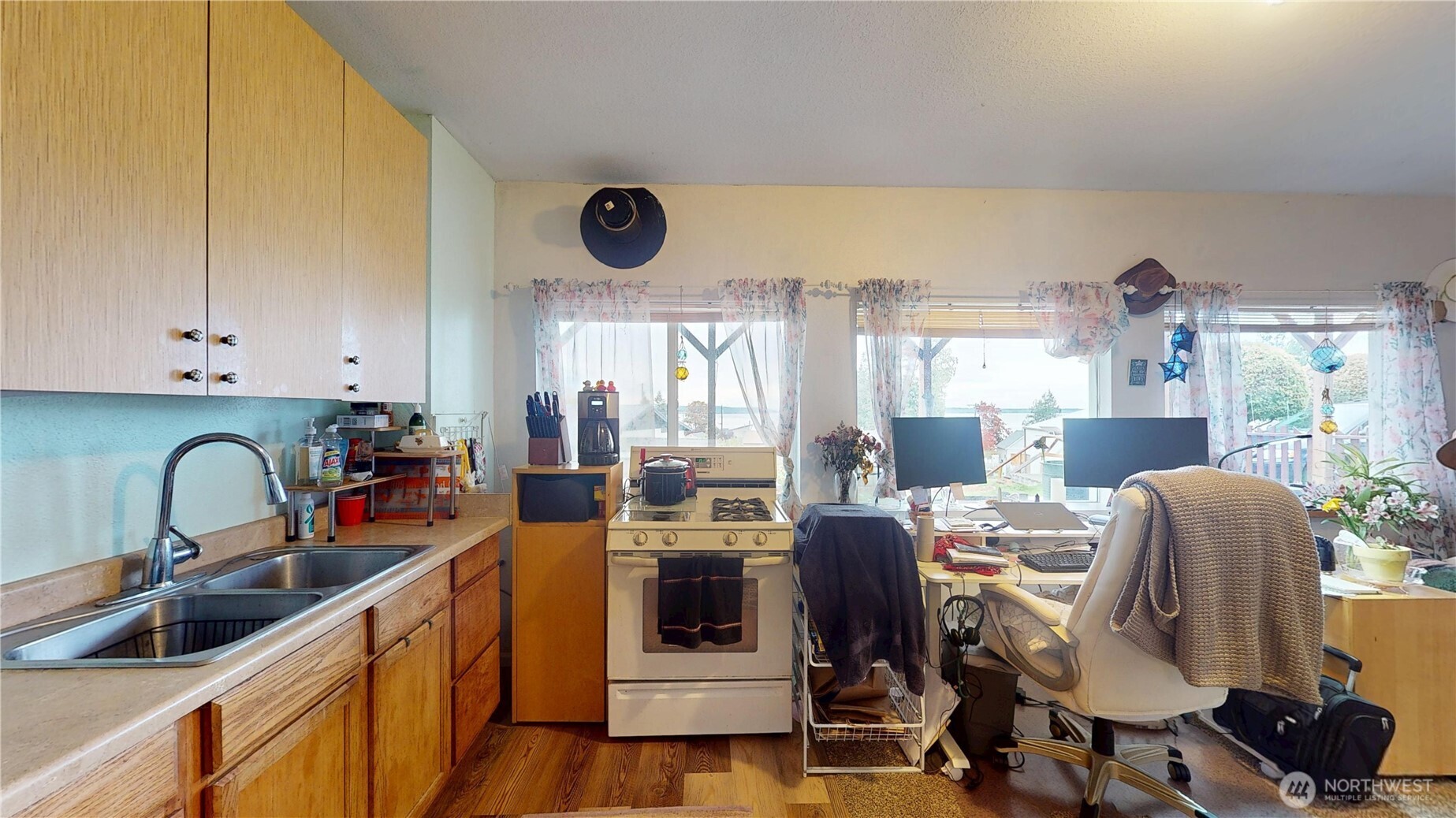 243 Henning Drive Property Photo 32