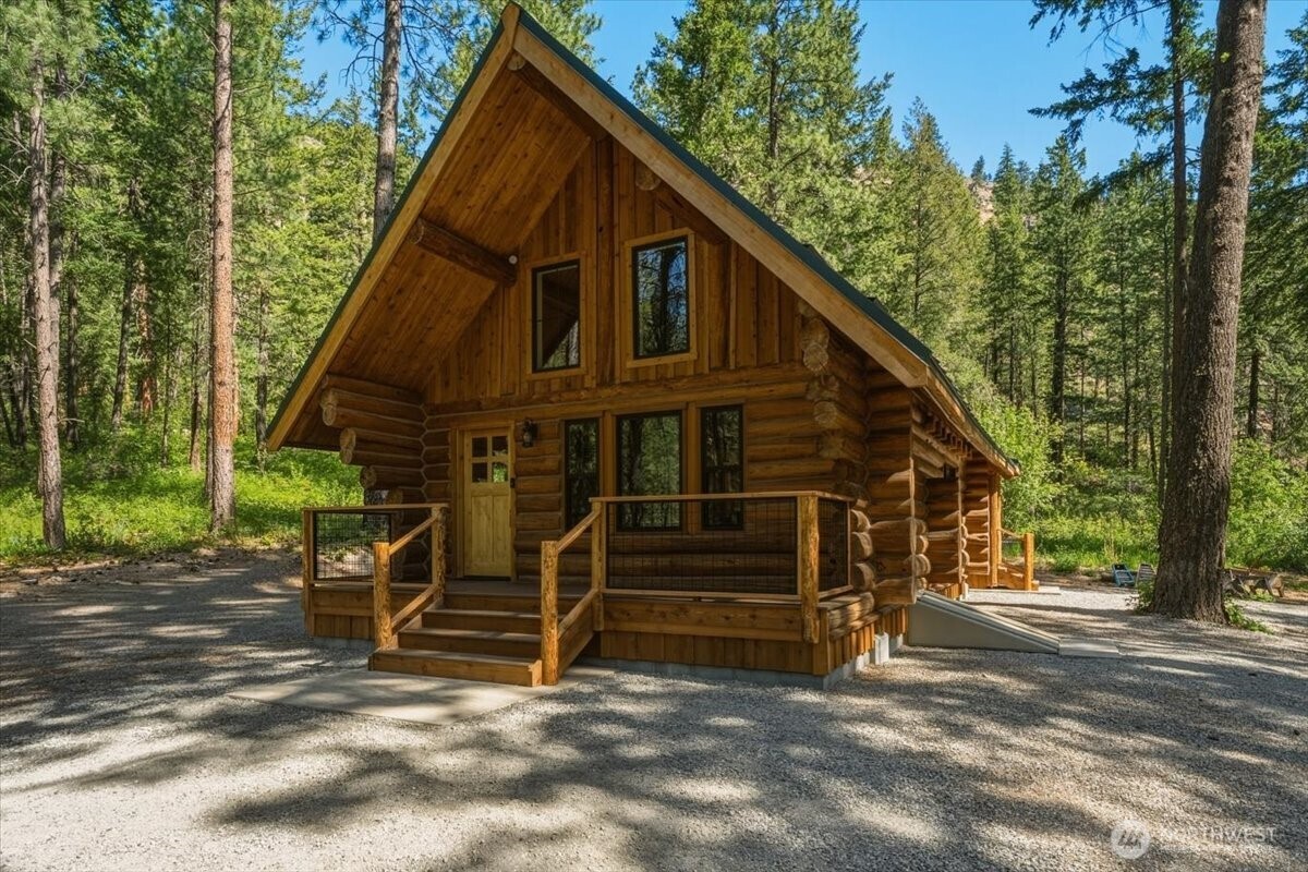 2350 First Creek Road Property Photo 1