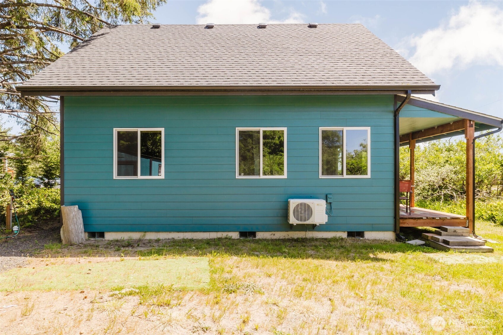 814 Shark Court Property Photo 2