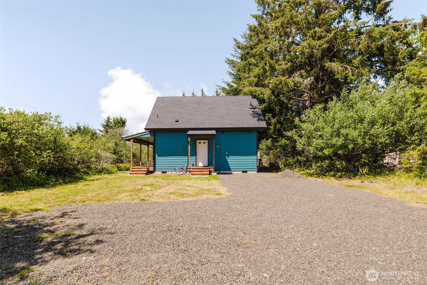 814 Shark Court Property Photo 3