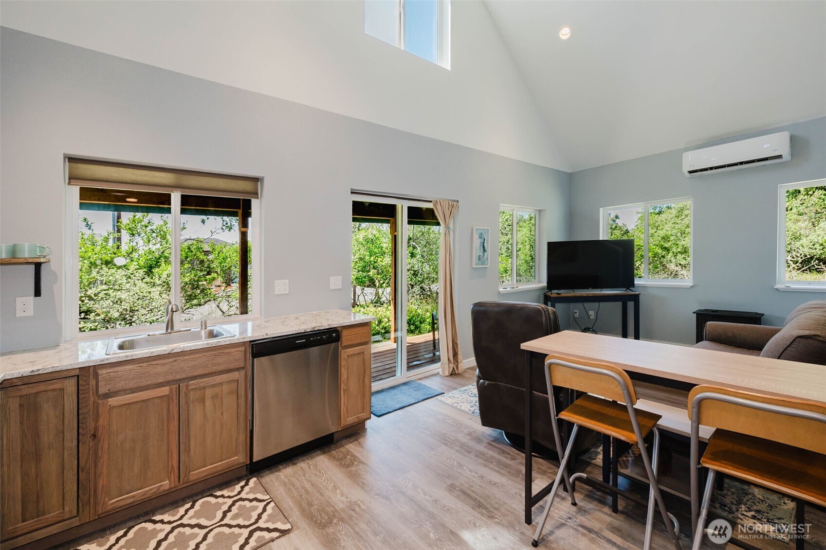 814 Shark Court Property Photo 8