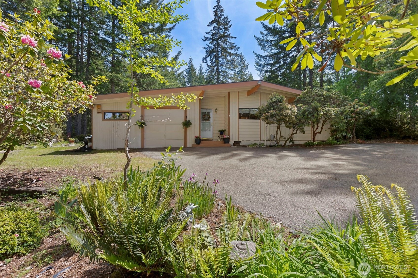 91 E Jack Pine Lane Property Photo 2