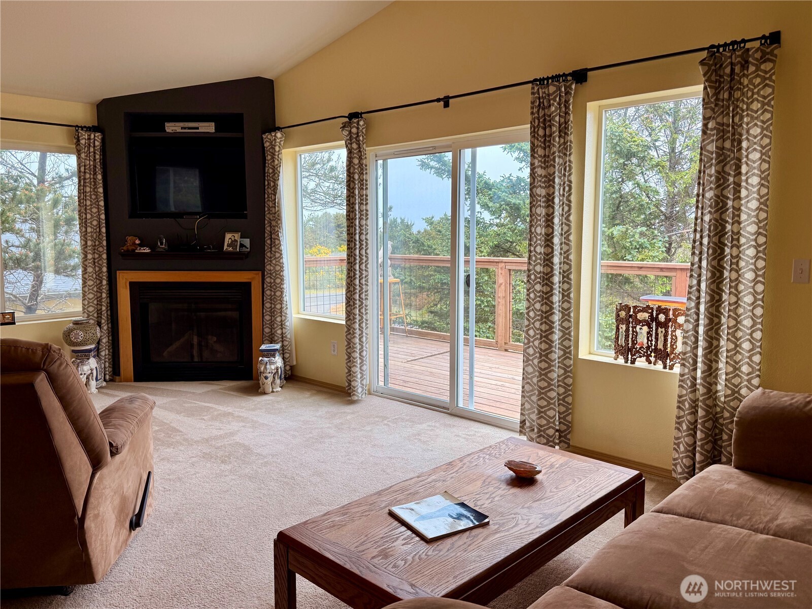 459 S Bel Air Loop Property Photo 8