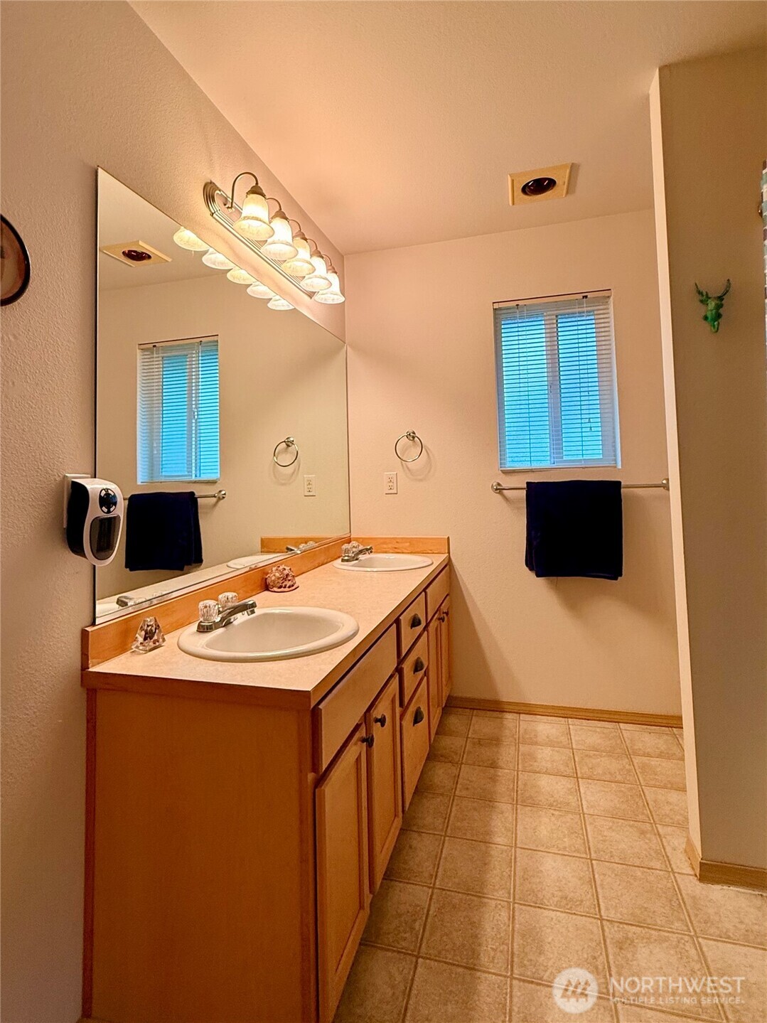 459 S Bel Air Loop Property Photo 13