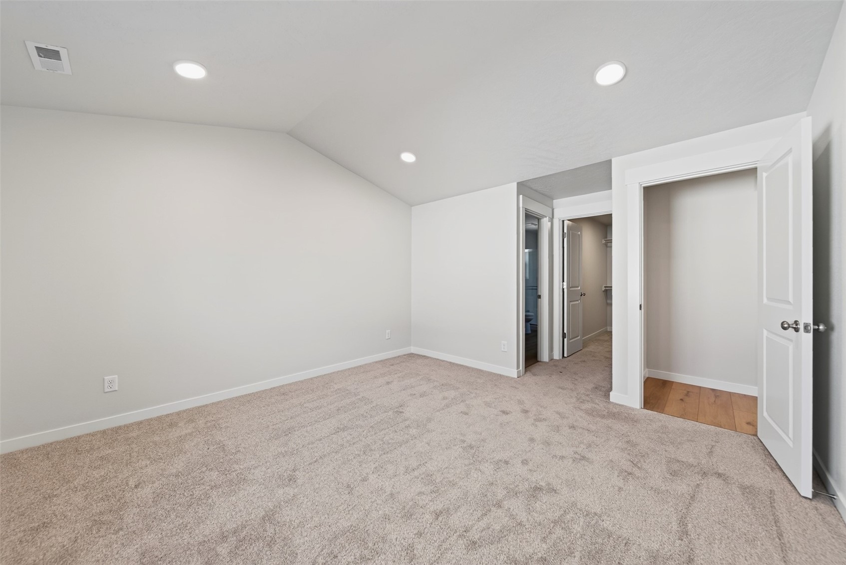 212 N Paxson Drive Property Photo 7
