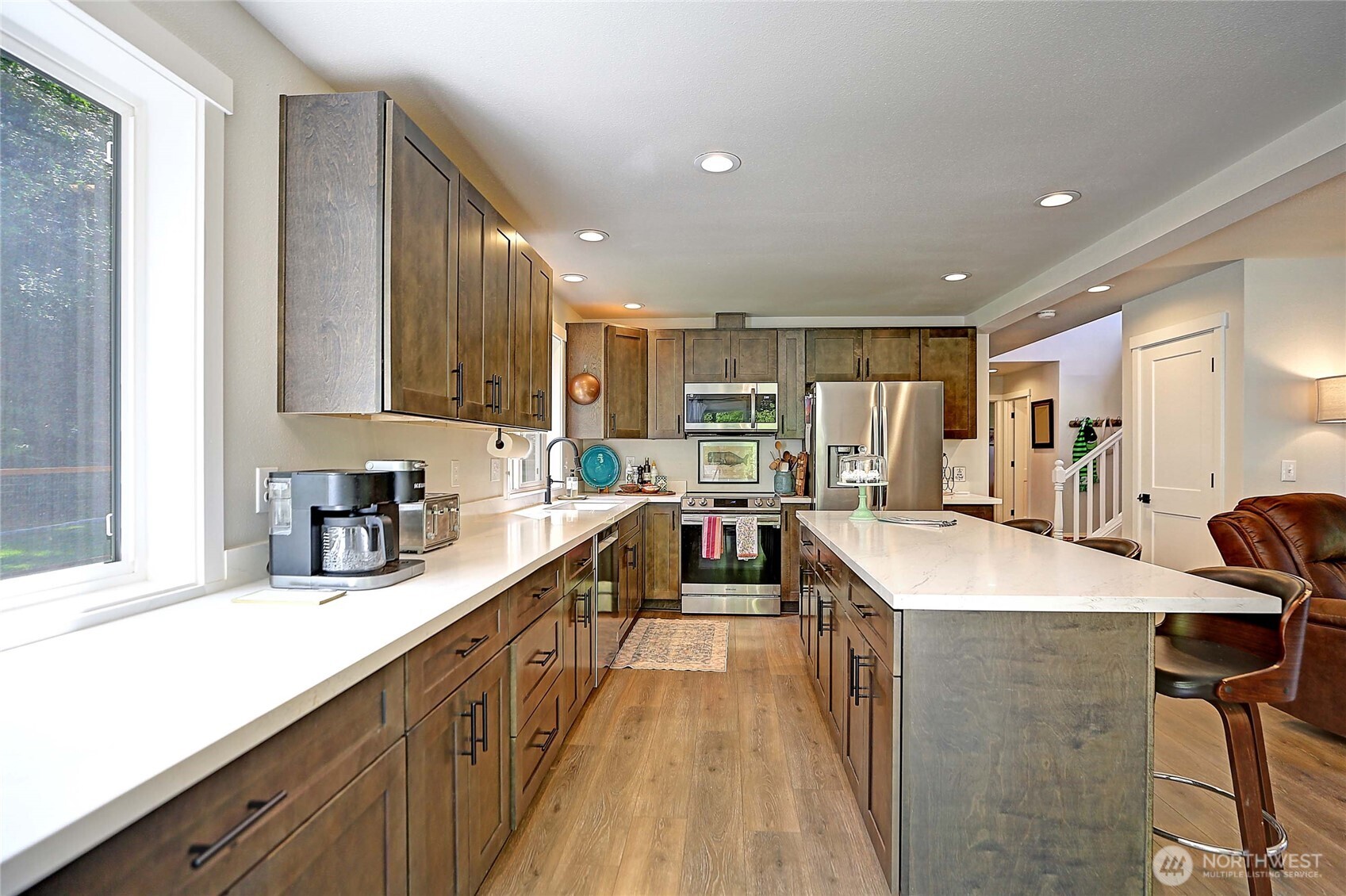 4433 Village Road Property Photo 10