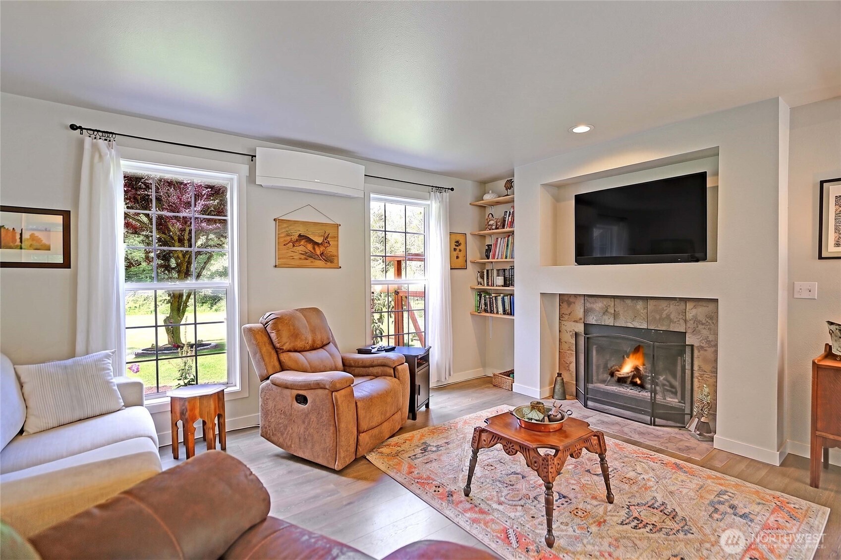 4433 Village Road Property Photo 12